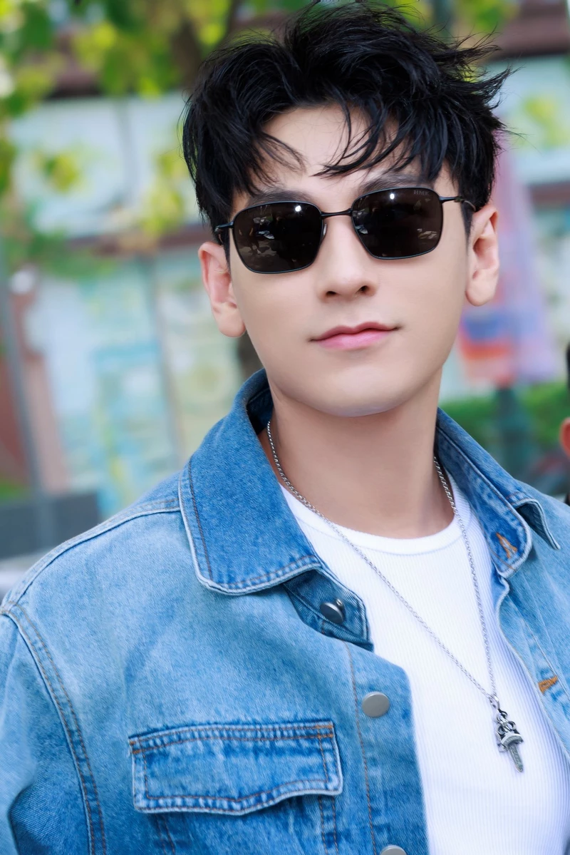 hình nền Isaac 28