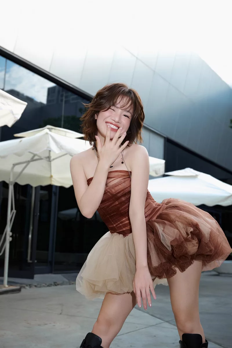 hình nền Lâm Bảo Ngọc 17