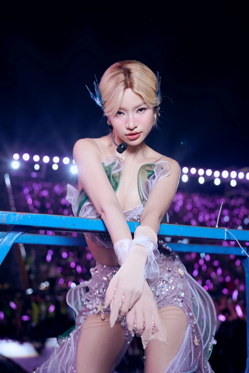 hình nền Lâm Bảo Ngọc 7