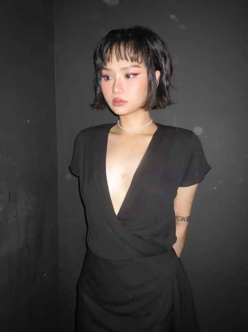 hình nền Miu Lê 23