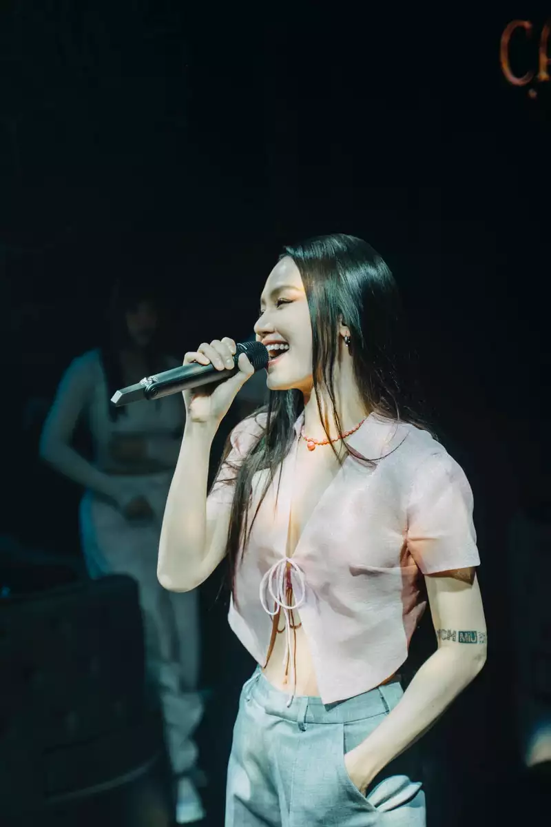 hình nền Miu Lê 6