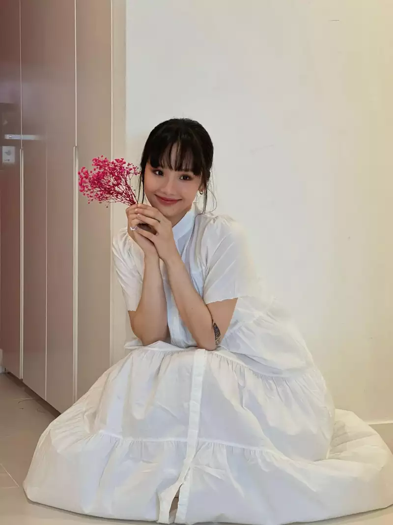 hình nền Miu Lê 9