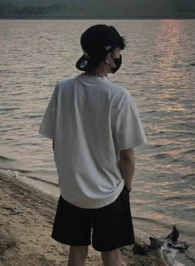 hình ảnh nam chụp sau lưng 15