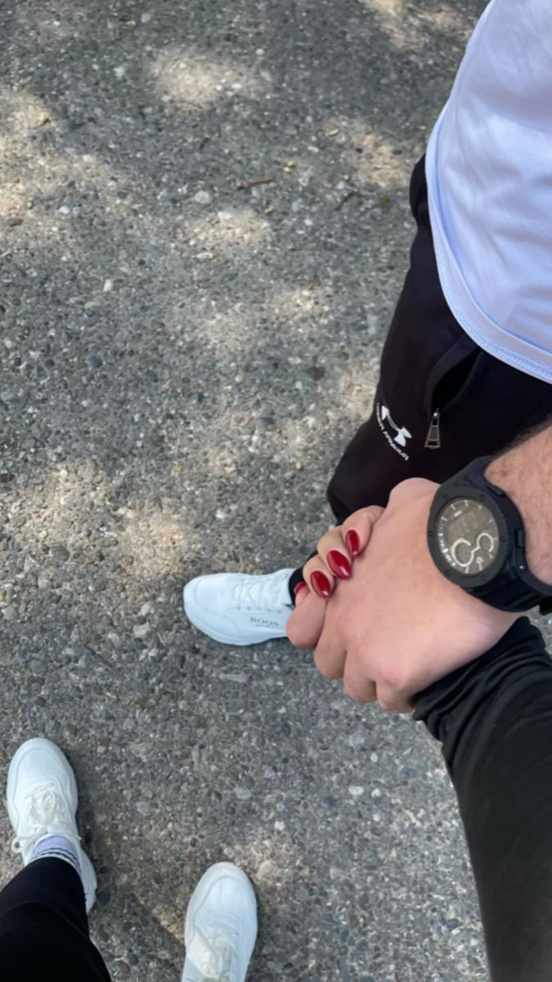 hình ảnh nắm tay người yêu 14