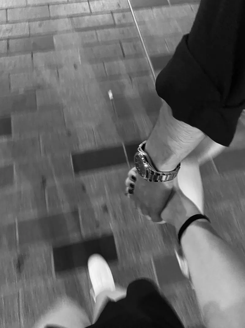 hình ảnh nắm tay người yêu 17