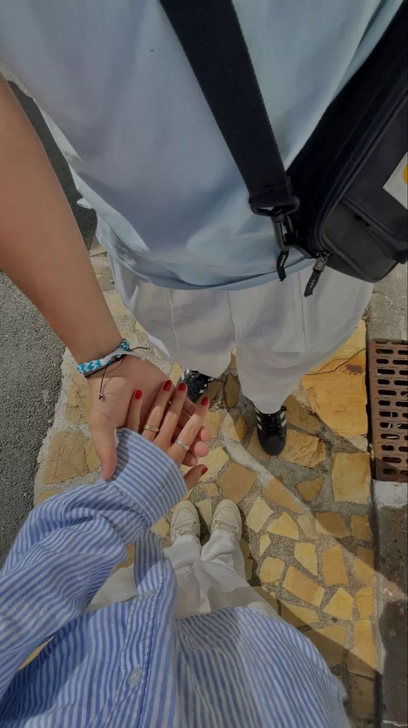 hình ảnh nắm tay người yêu 22