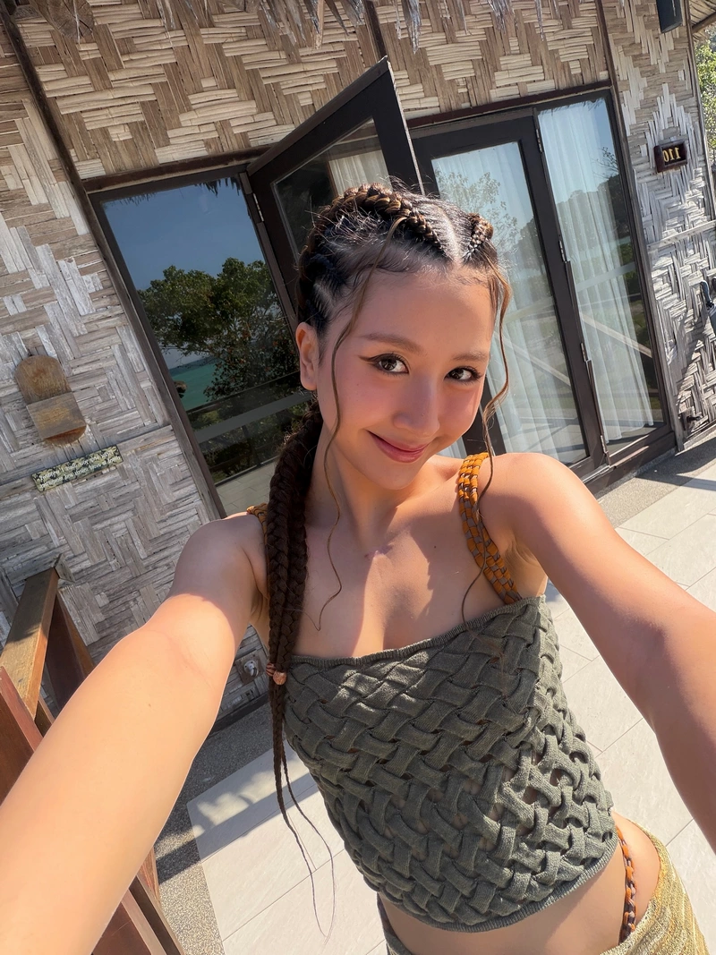 hình nền Quỳnh Anh Shyn 1