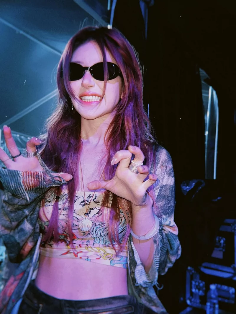 hình ảnh triệu lộ tư 7