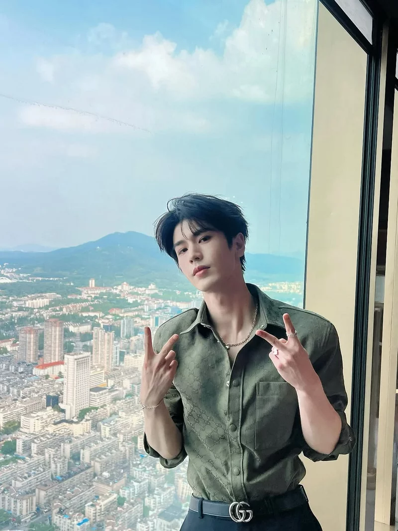 hình ảnh trương lăng hách 8