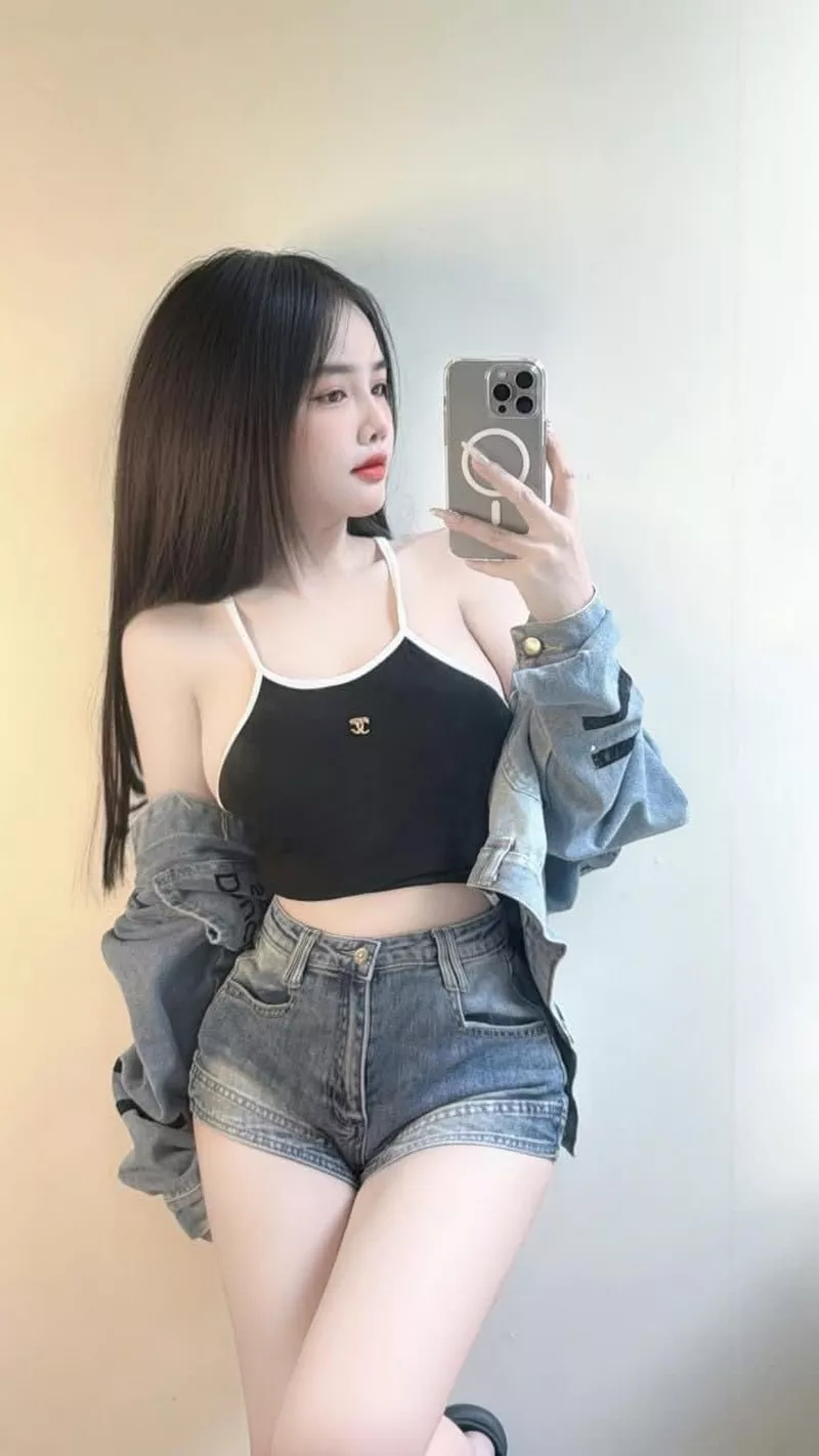 Ảnh Gái Xinh Múp Phong Cách Hàn Quốc Trẻ Trung Và Năng Động