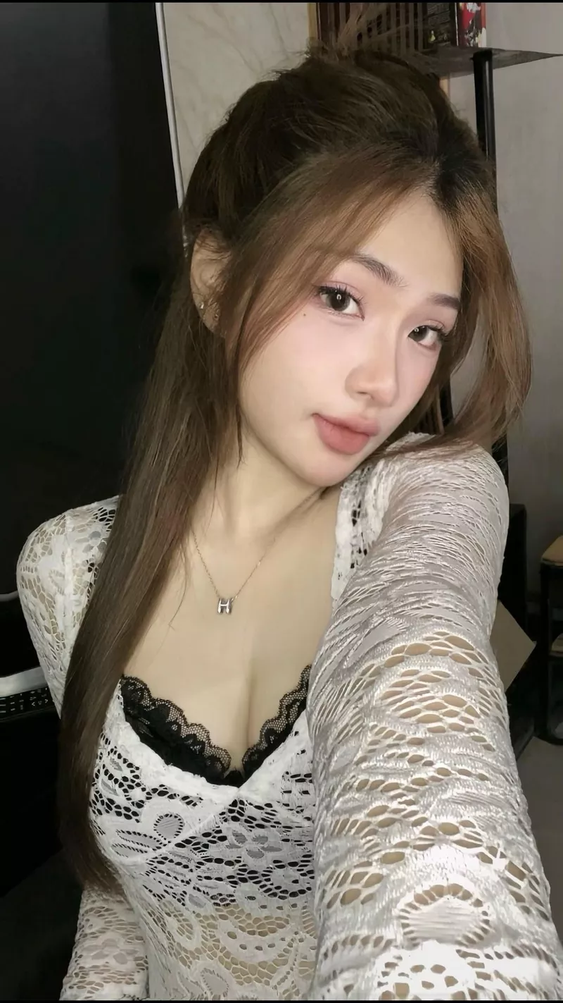 Ảnh gái xinh mang vibe dịu dàng và gần gũi