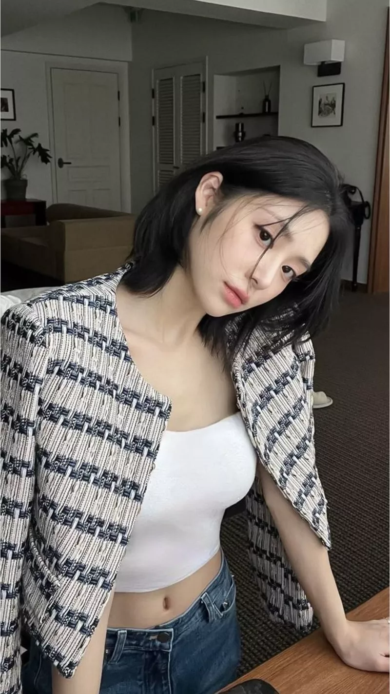 Gái xinh Hàn Quốc makeup nhẹ chuẩn style Hàn