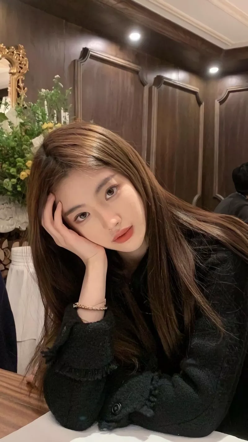 Gái xinh Hàn Quốc phong cách đời thường vẫn cuốn hút