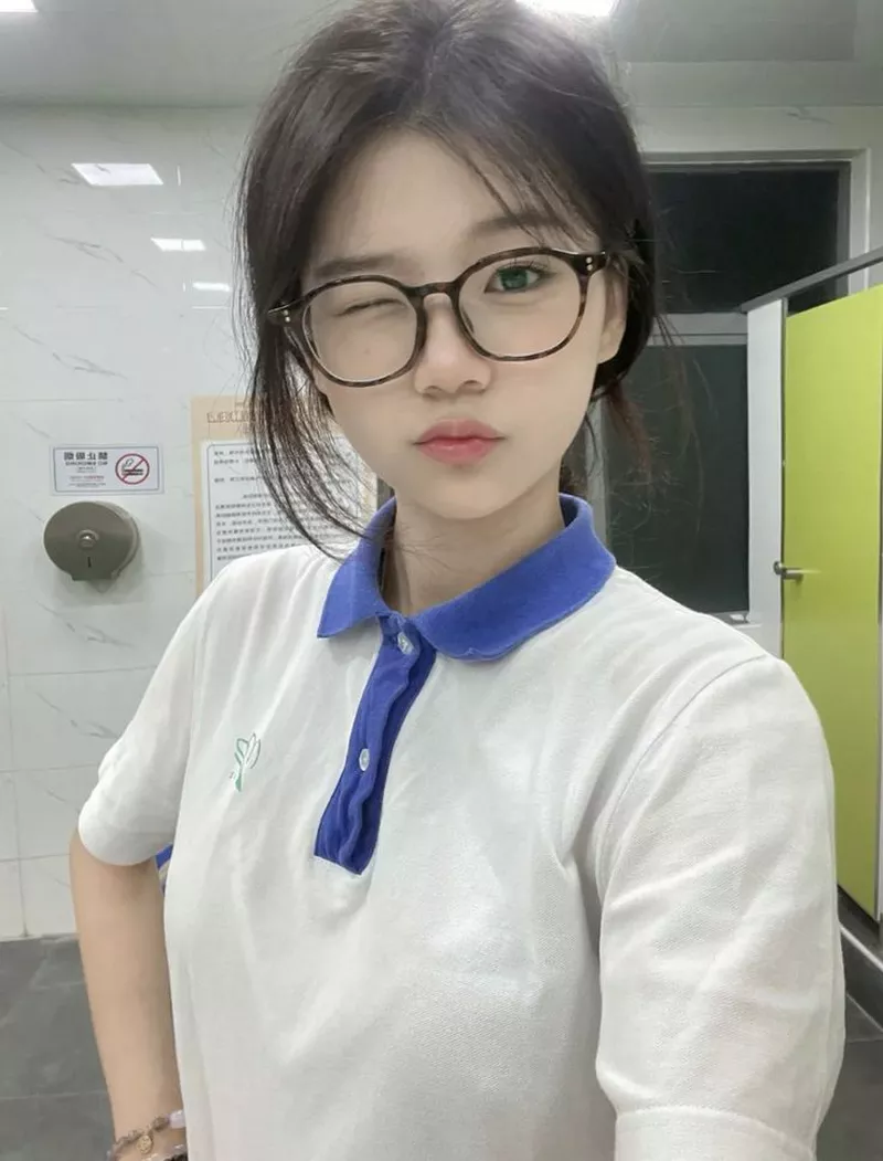 Gái xinh Trung Quốc phong cách học sinh trong sáng