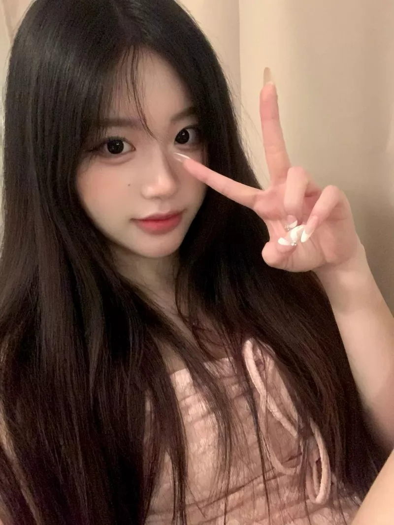 Gái xinh Trung Quốc với ánh mắt trong veo đầy cảm xúc