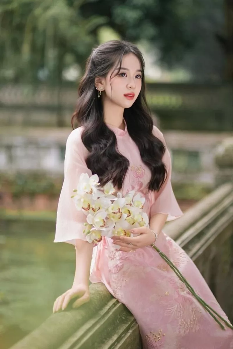 Gái xinh Việt Nam phong cách nhẹ nhàng chuẩn gu Á Đông