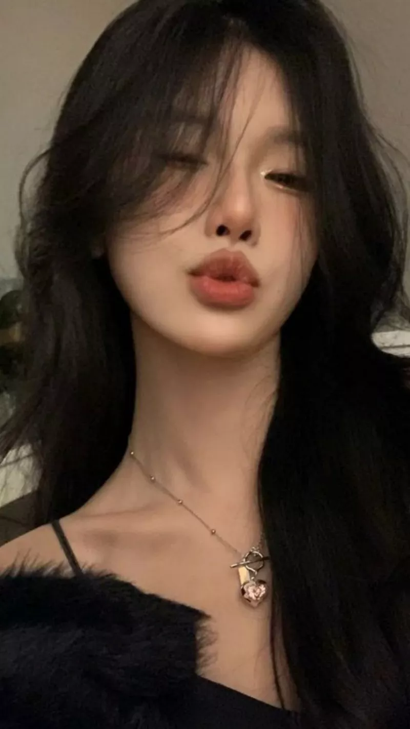 Gái xinh Việt Nam phong cách trong trẻo chuẩn trend