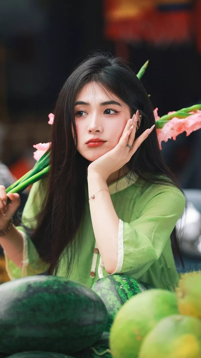 Gái xinh Việt Nam tạo dáng đơn giản nhưng rất xinh