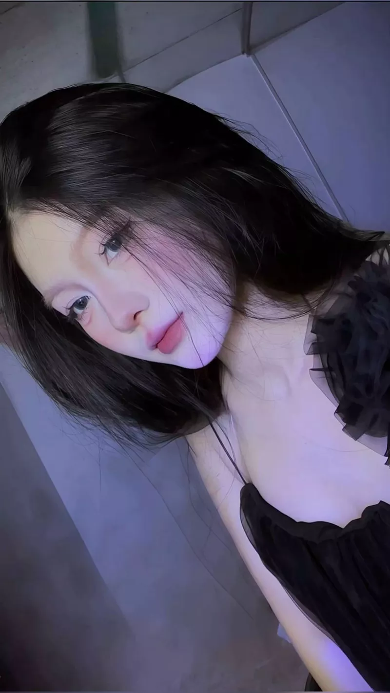 Gái xinh có gương mặt hài hòa và dễ thương