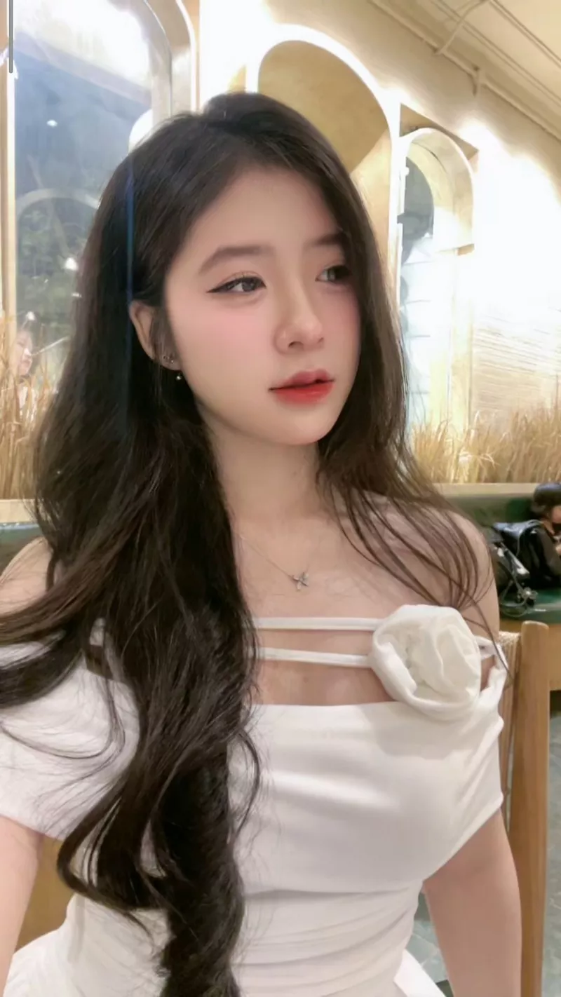 Gái xinh học sinh với nét đẹp ngây thơ đáng yêu