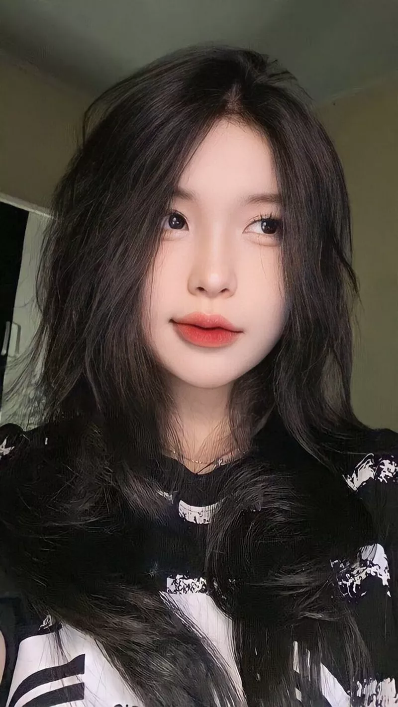 Gái xinh mặc đồ đơn giản nhưng vẫn rất cuốn