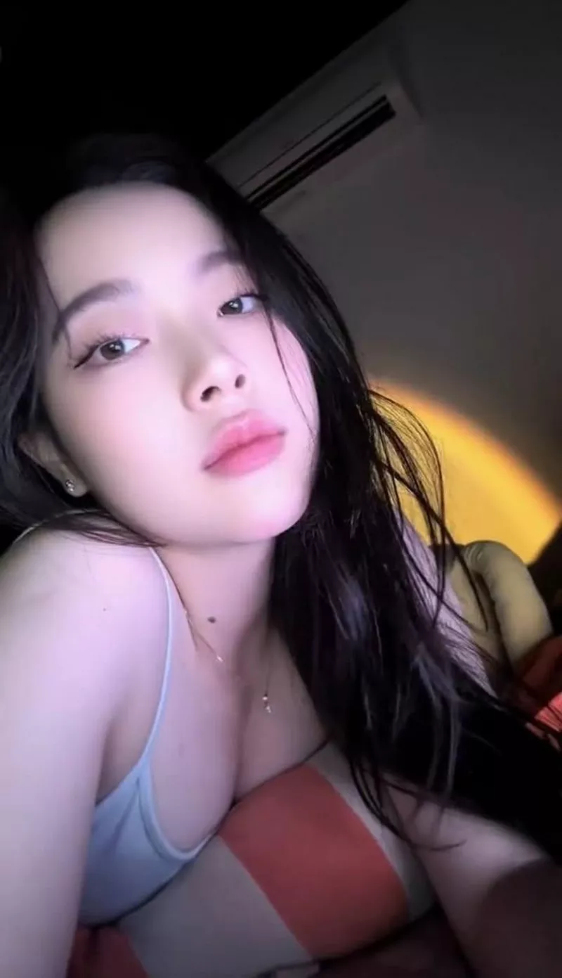 Gái xinh phong cách trong trẻo được yêu thích