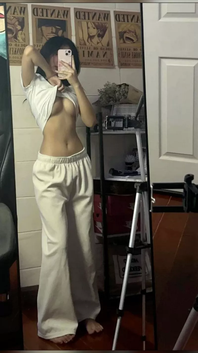 Hình ảnh gái xinh sexy tạo dáng đầy cuốn hút