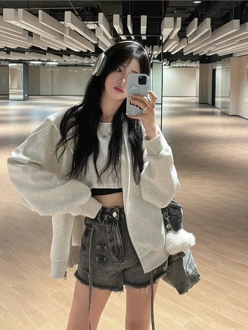 Hot girl Hàn Quốc xinh xắn phong cách đời thường