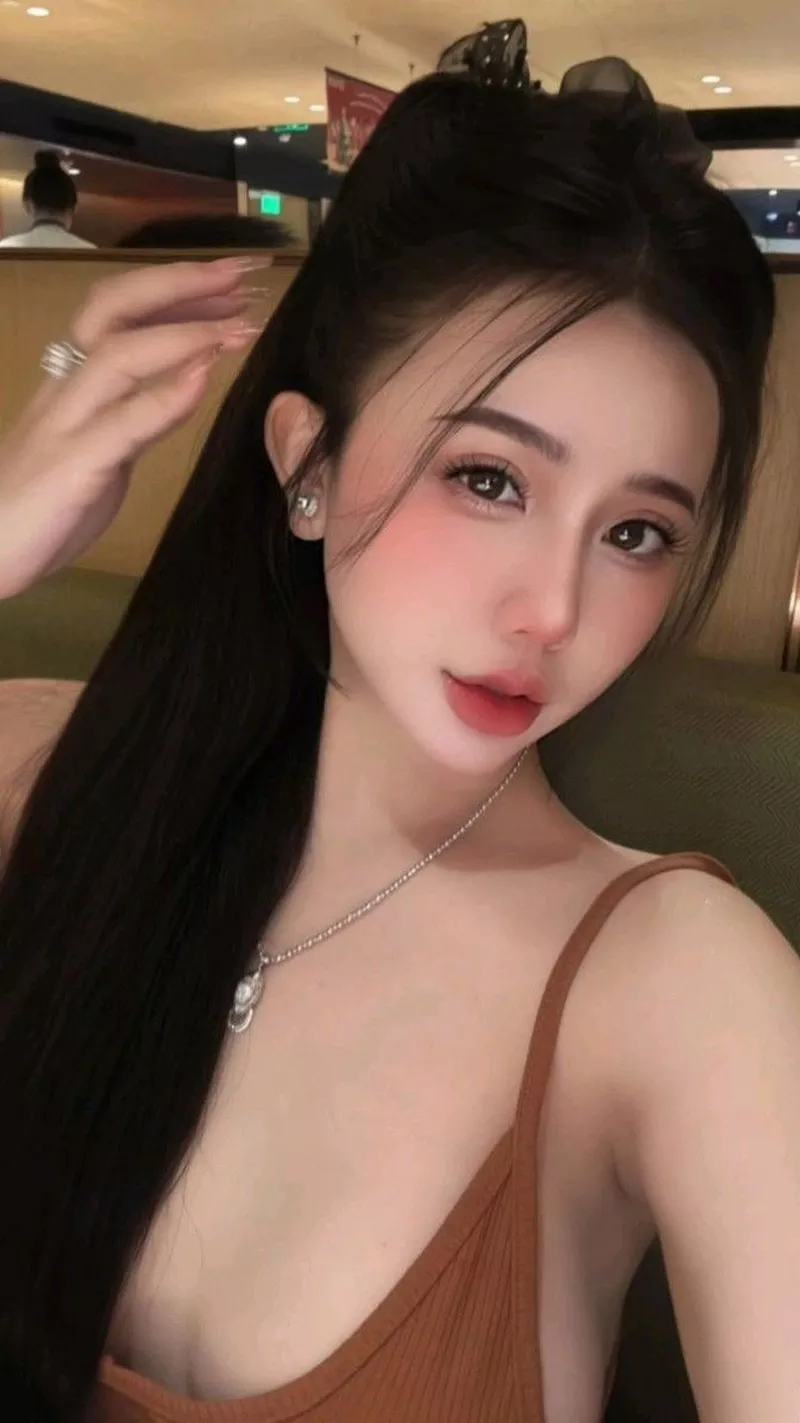 Hot girl TikTok xinh đẹp thu hút lượt xem