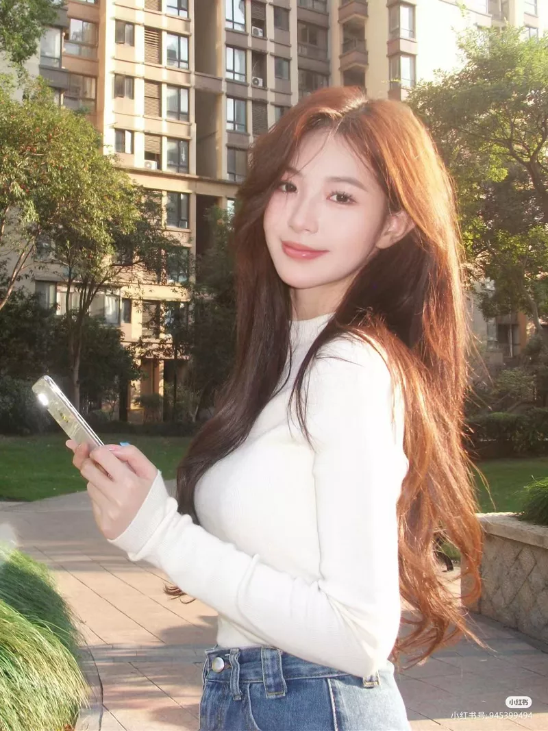 Hot girl Trung Quốc phong cách ngọt ngào gây sốt mạng xã hội