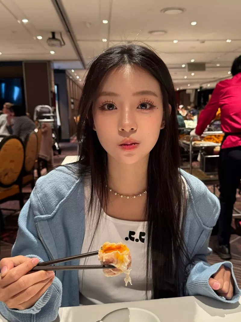 Visual hot girl Trung Quốc đẹp nhẹ nhàng và cuốn hút