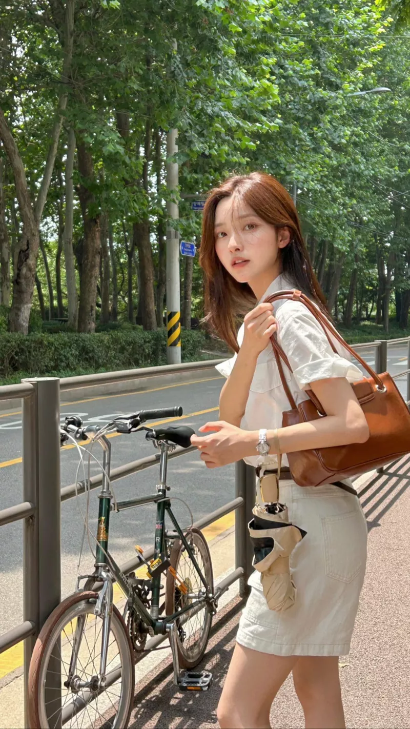 Visual hot girl Trung Quốc nhẹ nhàng và cuốn hút