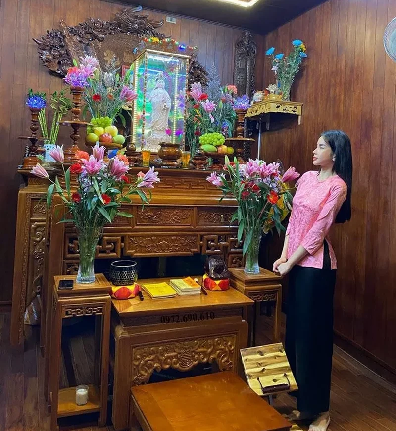 trang trí bàn thờ ngày tết 27