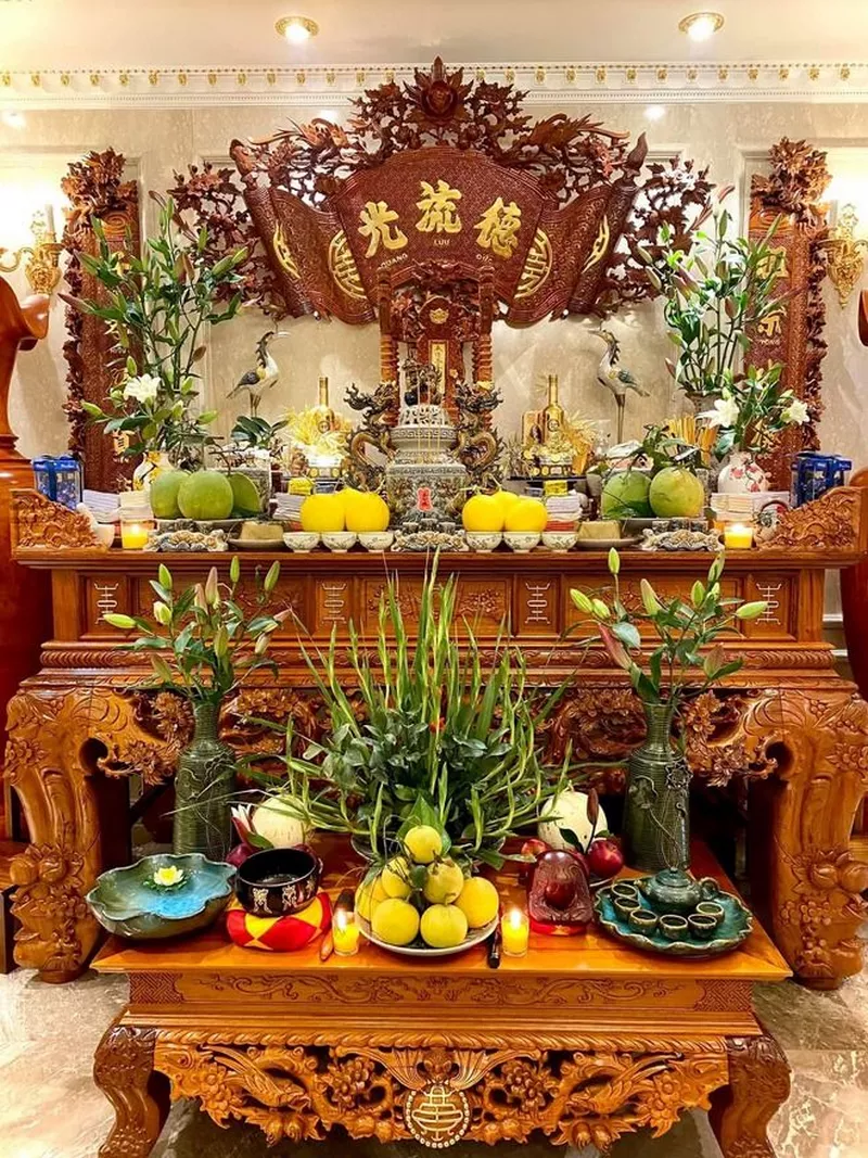 trang trí bàn thờ ngày tết 31