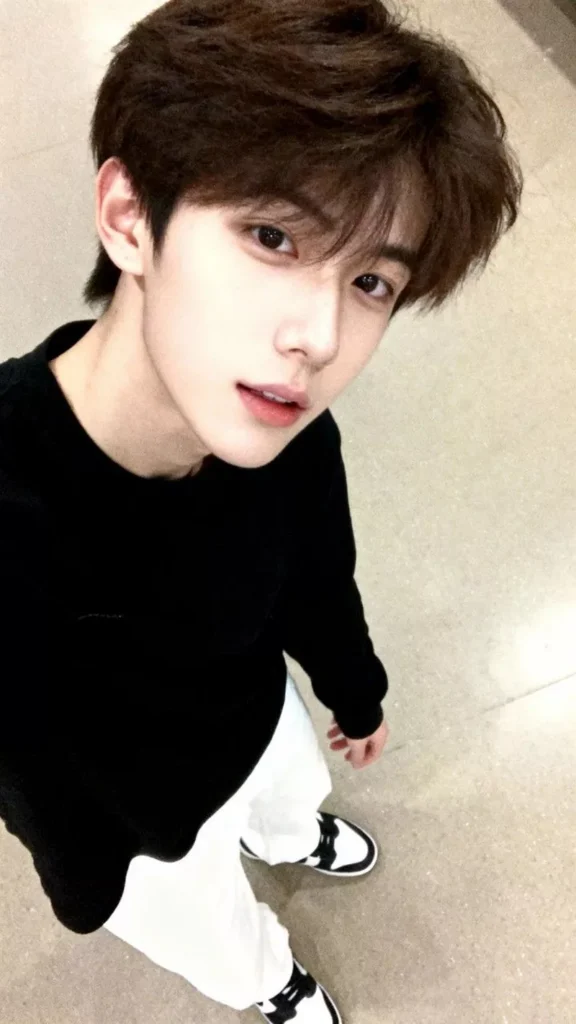 Ảnh Mạng Nam Outfit Đen Trắng Cực Chất