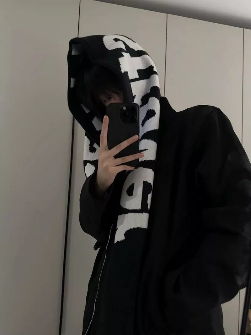 Ảnh Trai Đẹp Che Mặt Ngầu Lòi Khi Chụp Gương