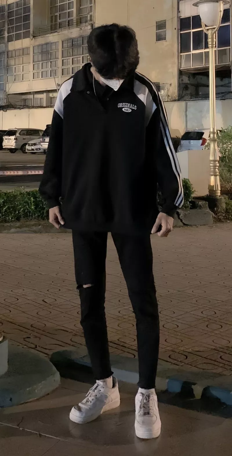 Ảnh Trai Đẹp Che Mặt Tone Đen Trắng Nghệ Thuật