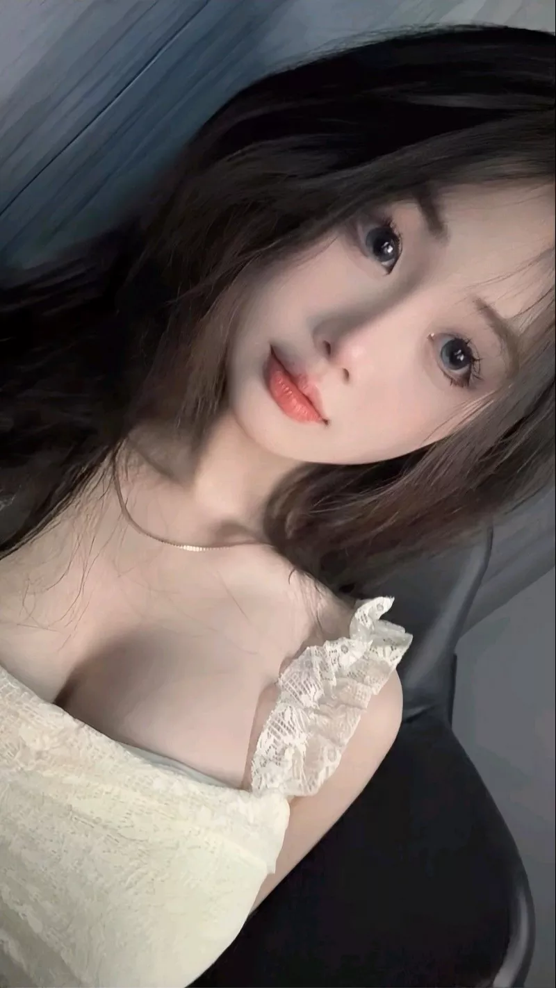 Ảnh mạng nữ chụp góc nghiêng khoe nét đẹp tự nhiên