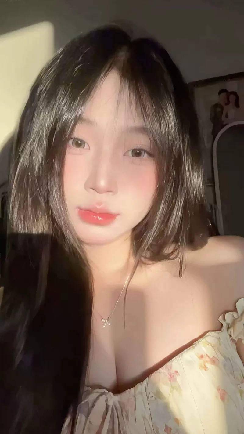 Ảnh mạng nữ phong cách ngây thơ, trong sáng