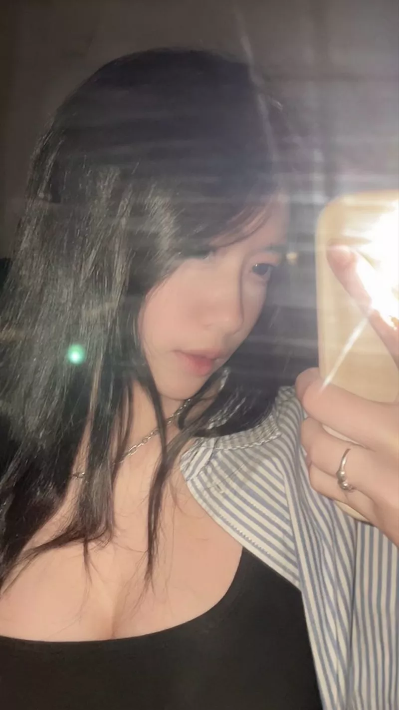 Ảnh mạng nữ phong cách nữ tính, tinh khôi