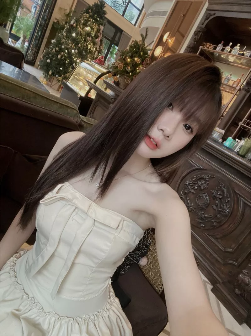 Ảnh mạng nữ tone màu nhẹ, phù hợp xu hướng