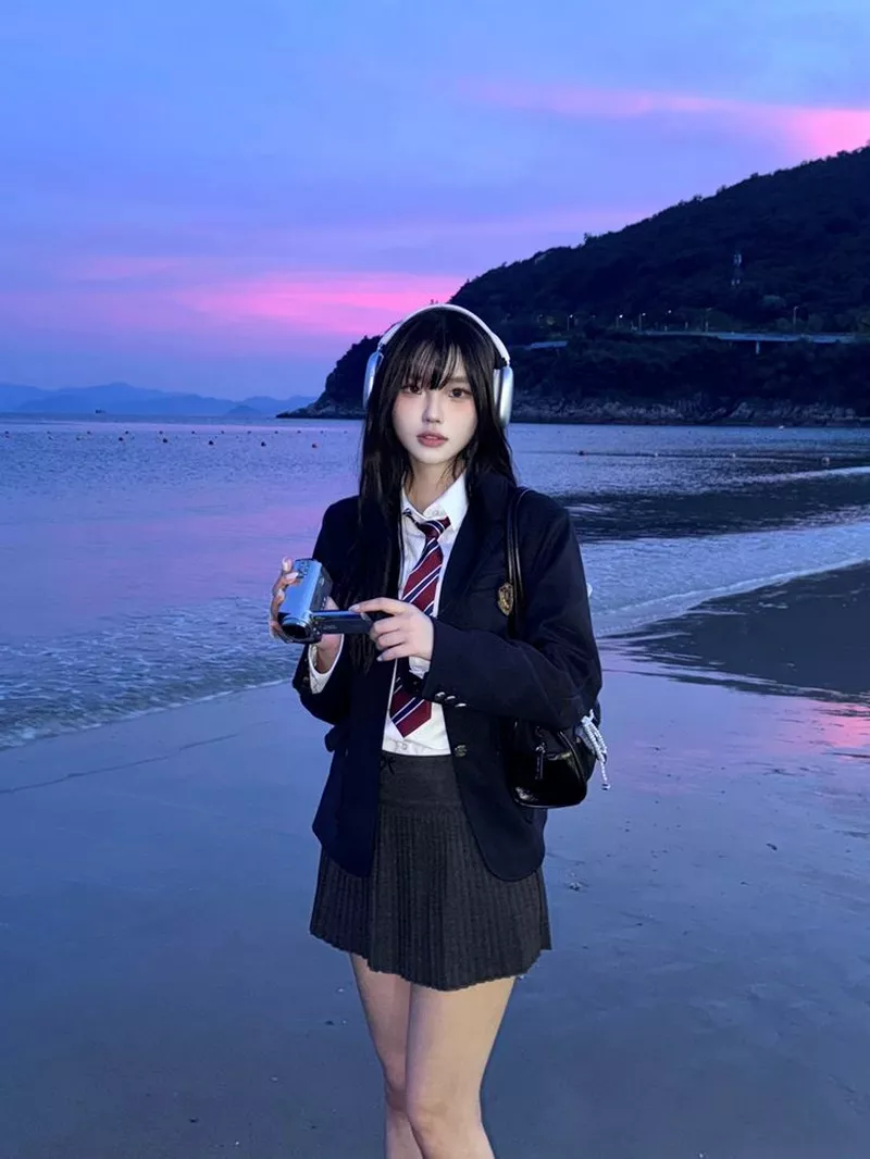 Ảnh Nữ Sinh Váy Ngắn Trẻ Trung Phong Cách Học Sinh