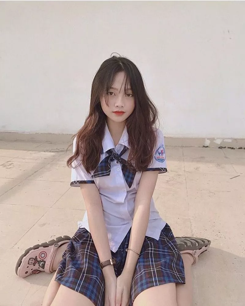 Ảnh Nữ Sinh Váy Ngắn Xinh Xắn Phong Cách Học Đường