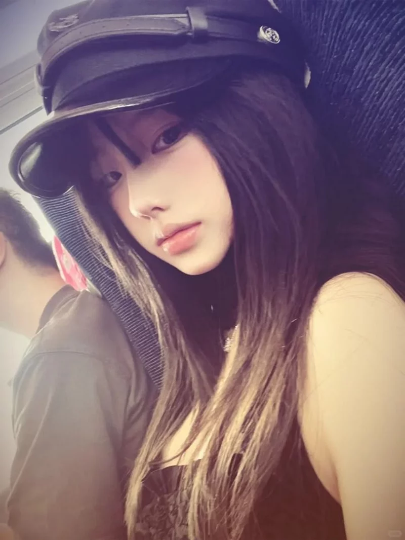 Gái Xinh Ngầu Phong Cách Hiphop Trẻ Trung Cá Tính