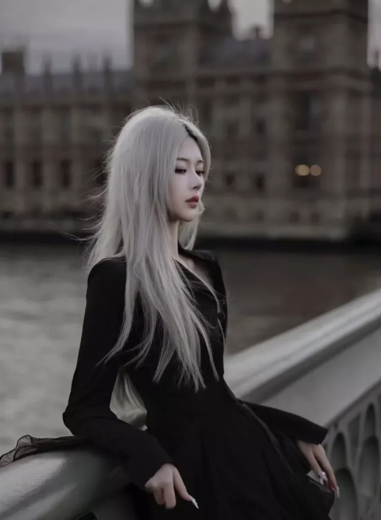 Gái Xinh Ngầu Pose Dáng Cực Cool Và Cá Tính