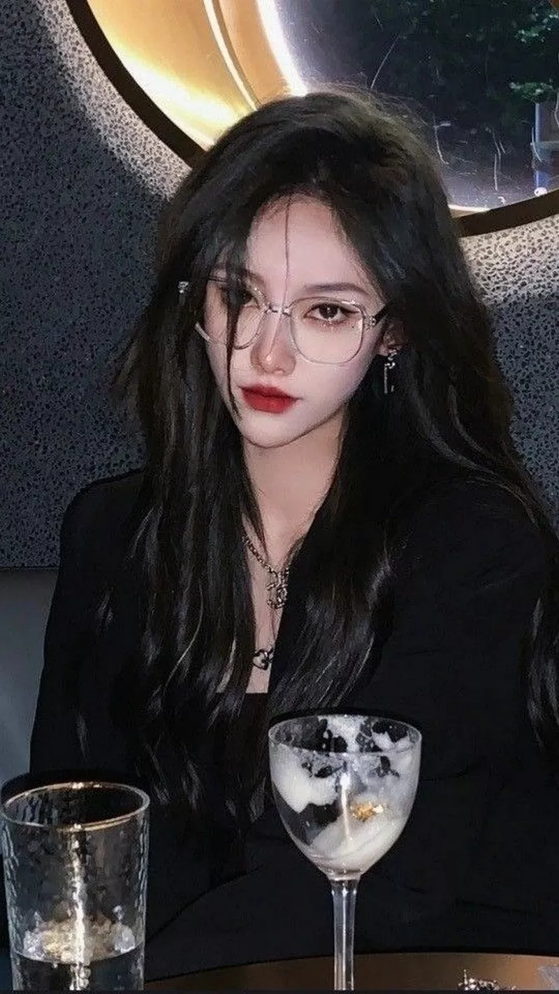 Gái Xinh Ngầu Tạo Dáng Chụp Ảnh Cực Ngầu