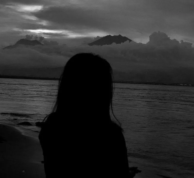 Avatar Buồn Nữ Ánh Hoàng Hôn Buồn