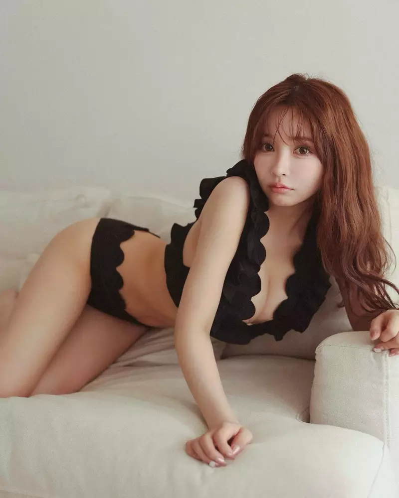 Khoảnh Khắc Yua Mikami Khiến Cộng Đồng Dậy Sóng