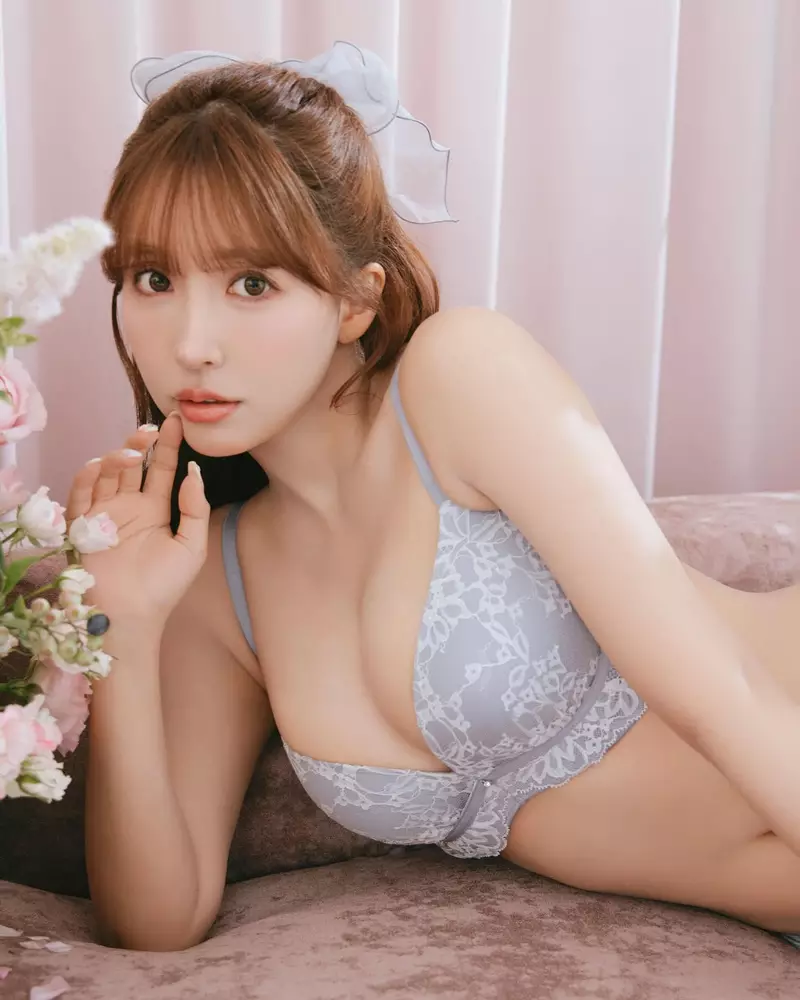 Phong Cách Trẻ Trung Của Yua Mikami