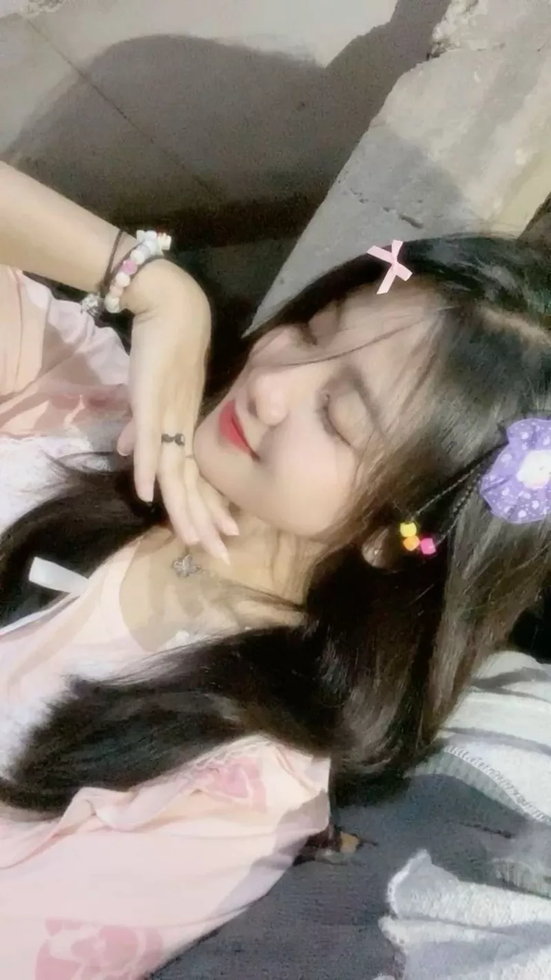 Ảnh Gái Xinh Cười Tự Nhiên Chuẩn Nàng Thơ